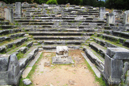 Priene_Bouleuterion